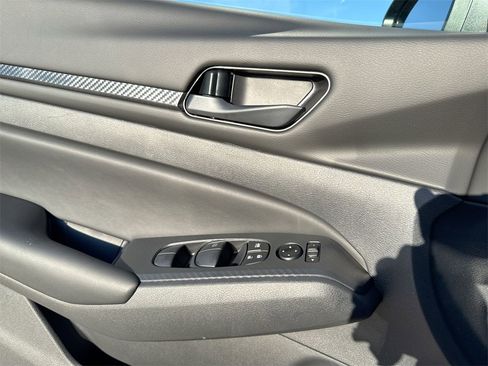 New 2025 Nissan Altima 2.5 S image 32