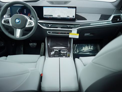 New 2026 BMW X5 xDrive50e w/ M Sport Package image 14
