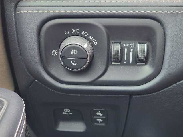 Used 2021 RAM 1500 Limited AWD/4WD image 20