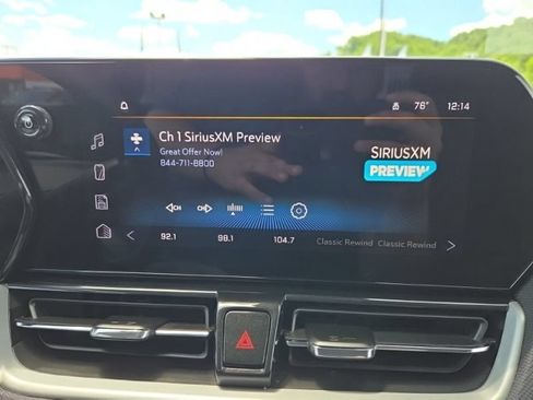Used 2025 Chevrolet TrailBlazer LT AWD/4WD image 32