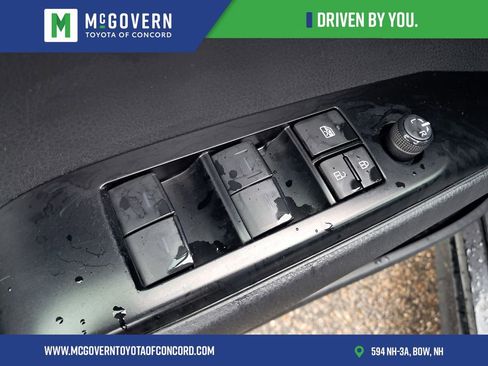 Used 2025 Toyota Camry XSE image 13