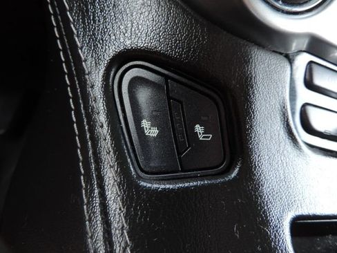 Used 2020 Chevrolet Tahoe LT w/ Luxury Package image 32