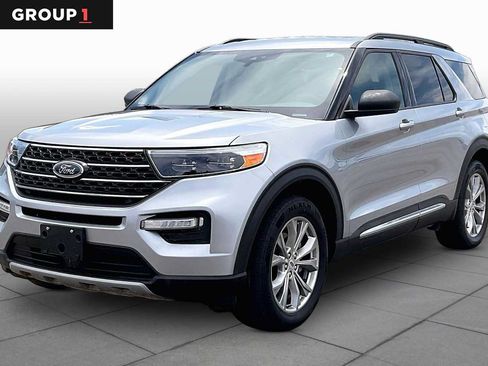 Used 2021 Ford Explorer XLT w/ Equipment Group 202A AWD/4WD image 1