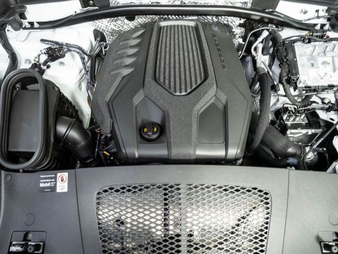 New 2026 Porsche Macan AWD/4WD image 35