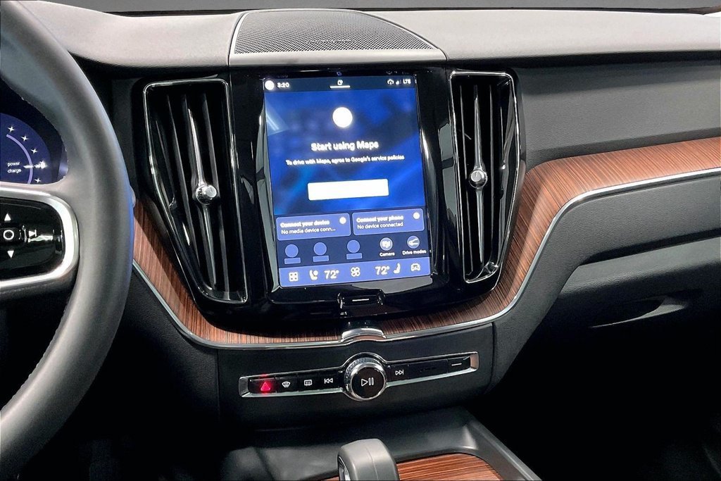 Certified 2024 Volvo XC60 T8 Plus w/ Protection Package Premier AWD/4WD image 10