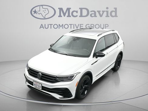Used 2024 Volkswagen Tiguan SE R-Line FWD image 36