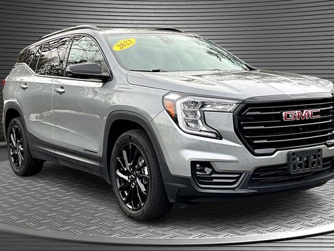 Used 2023 GMC Terrain SLT w/ Tech Package image 1