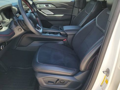 Certified 2025 Ford Explorer ST AWD/4WD image 6