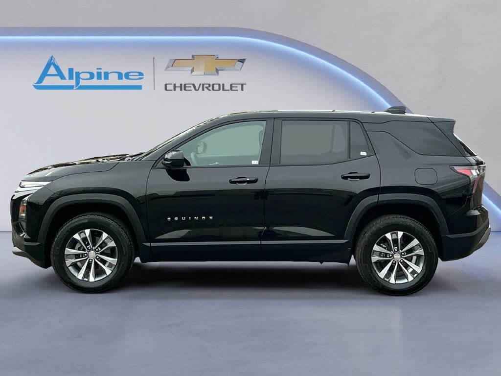 Used 2026 Chevrolet Equinox LT AWD/4WD image 2