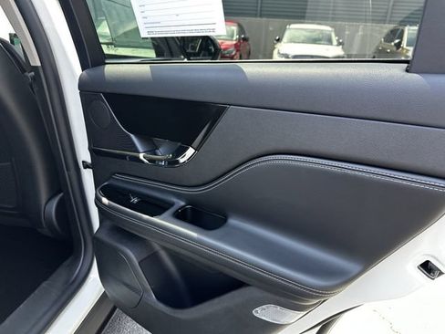 Certified 2024 Lincoln Corsair AWD image 39