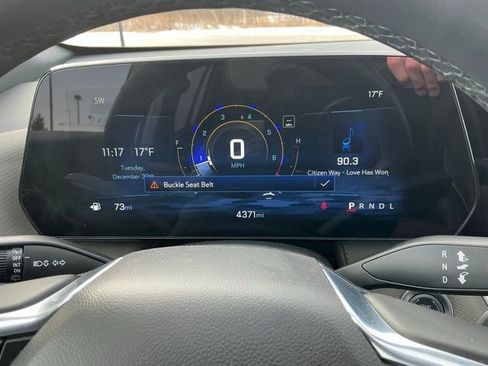 Used 2025 Chevrolet Equinox LT w/ Convenience Package II image 25