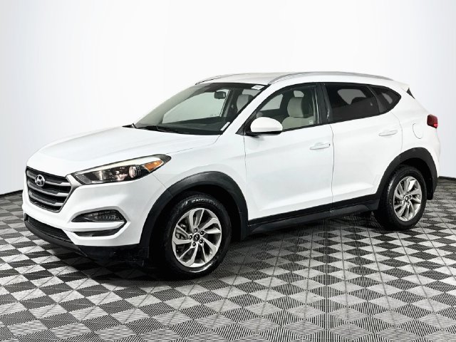 Used 2016 Hyundai Tucson SE w/ Option Group 12 FWD image 4