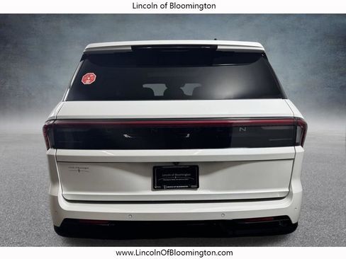 New 2026 Lincoln Navigator Reserve AWD/4WD image 6