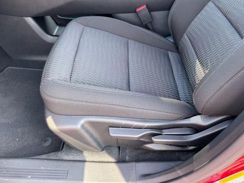 New 2026 Chevrolet Equinox LT w/ Safety and Technology Package FWD image 34