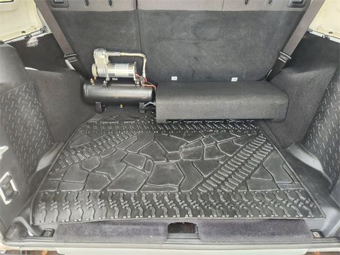 Used 2017 Jeep Wrangler Unlimited Sport w/ Quick Order Package 24S image 32