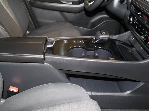 Used 2021 Nissan Rogue S FWD image 50