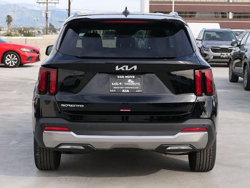 New 2026 Kia Sorento S FWD image 32