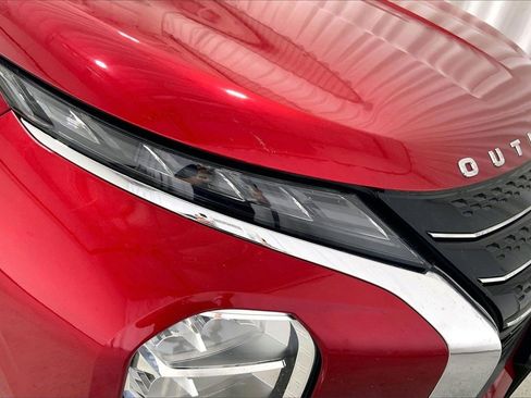 Used 2022 Mitsubishi Outlander SEL image 12