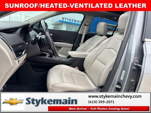 Used 2023 Cadillac XT4 Premium Luxury w/ Enhanced Visibility Package FWD image 23