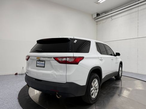 Used 2021 Chevrolet Traverse LS image 7
