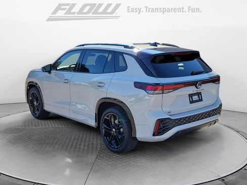 New 2026 Volkswagen Tiguan SE R-Line image 5