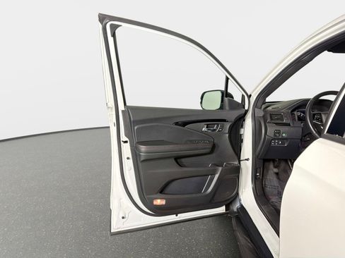 Used 2021 Honda Pilot Elite image 37