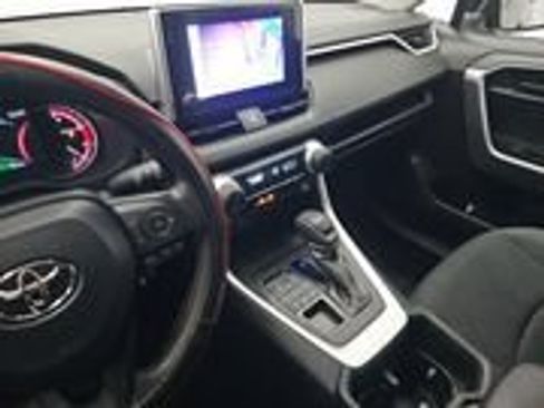 Used 2024 Toyota RAV4 LE AWD/4WD image 11