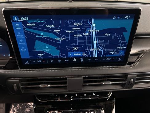 New 2026 Lincoln Corsair Premiere image 11