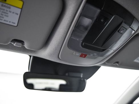 Used 2024 Kia Niro EX image 18