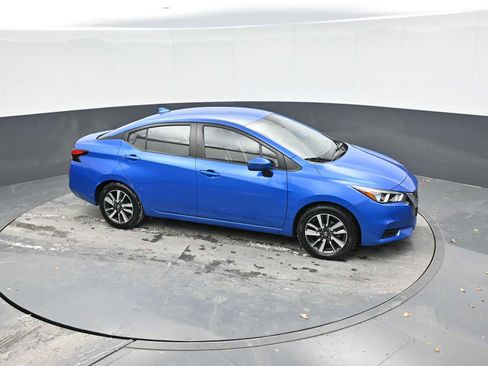 Used 2021 Nissan Versa SV image 29