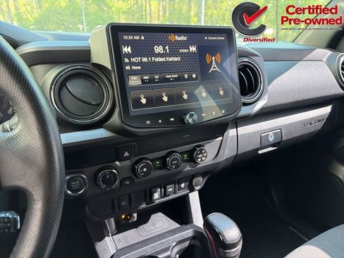 Used 2020 Toyota Tacoma TRD Off-Road AWD/4WD image 66