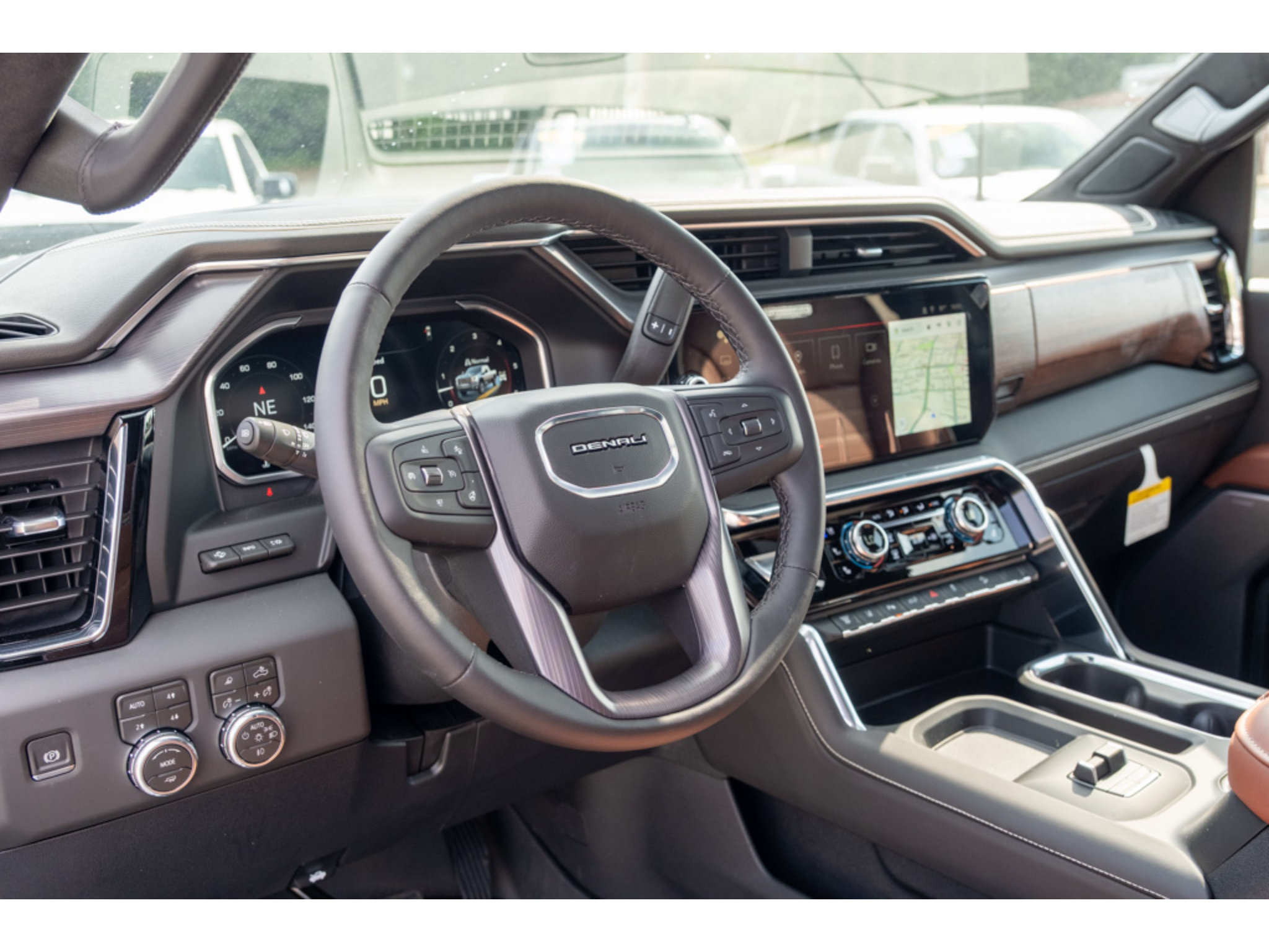 New 2026 GMC Sierra 2500 Denali Ultimate w/ LPO, Black Badging Package AWD/4WD image 11