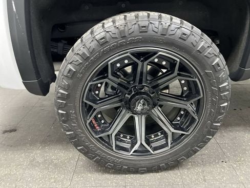 Used 2026 GMC Sierra 1500 AT4X AWD/4WD image 34