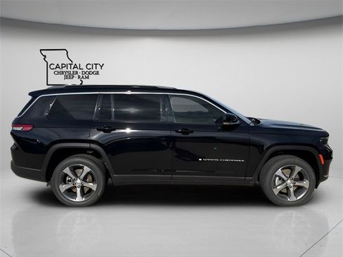 New 2025 Jeep Grand Cherokee L Limited image 9