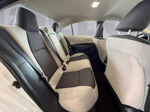 Used 2025 Toyota Corolla LE FWD image 18