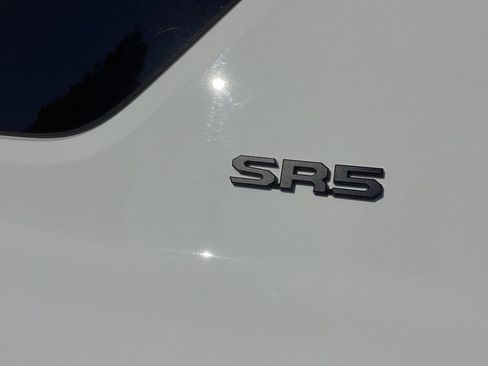 Used 2025 Toyota 4Runner SR5 AWD/4WD image 7