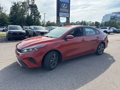 Used 2022 Kia Forte LXS FWD image 12