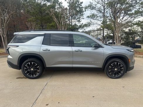 New 2026 Chevrolet Traverse LT w/ Sun and Wheel Package image 2
