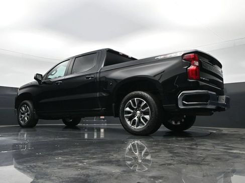 Used 2024 Chevrolet Silverado 1500 LT AWD/4WD image 46