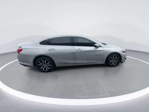 Used 2021 Chevrolet Malibu RS image 2