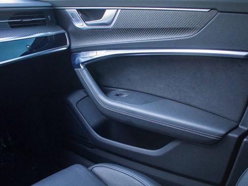 Used 2024 Audi RS 6 performance w/ Black Optic Package image 20