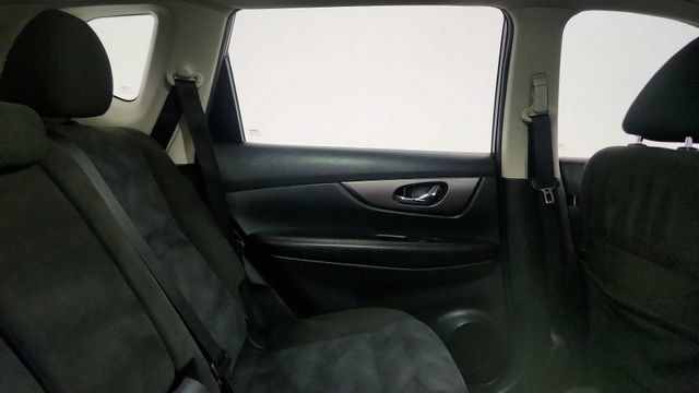 Used 2015 Nissan Rogue S FWD image 38