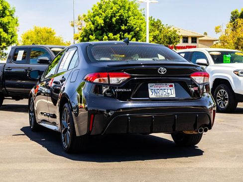 Used 2024 Toyota Corolla SE FWD image 8