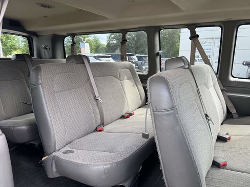 Used 2019 Chevrolet Express 3500 LT w/ LT Preferred Equipment Group RWD image 16