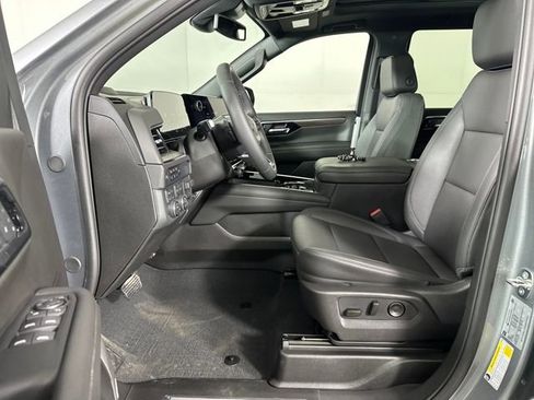 Used 2025 Chevrolet Tahoe LT w/ Comfort Package image 19