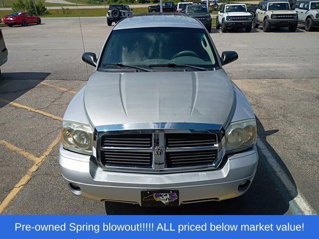 Used 2006 Dodge Dakota SLT RWD image 3