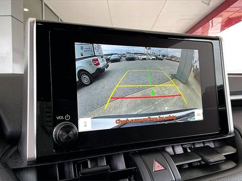 Used 2025 Toyota RAV4 XLE image 13