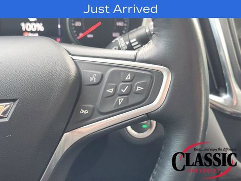 Used 2022 Chevrolet Equinox LT FWD image 36