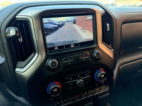 Used 2021 Chevrolet Silverado 1500 LT Trail Boss w/ Convenience Package II image 17