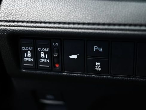 Used 2026 Honda Odyssey Touring image 17